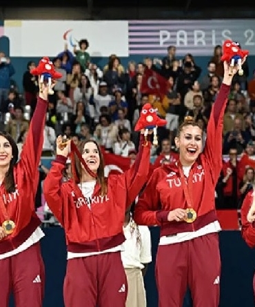 Milli Sporcular 2025 Yılında Tarih Yazdı Ay Yıldızlı Bayrak Dünyanın Dört Bir Yanında Dalgalandı