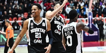 Parkede Siyah-Beyaz Fırtına Beşiktaş Namağlup Unvanını Koruyor