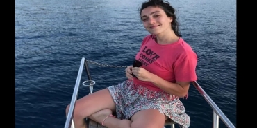 merve-dizdar-tarzini-elestiren-takipcisine-imali-cevap