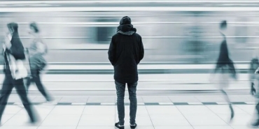 modern yaşamda yalnızlık duygusu artıyor