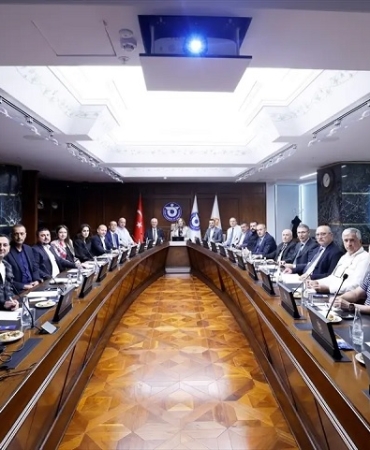 İzmir’de Süs Bitkileri Sektörünün Geleceği Masaya Yatırıldı