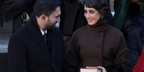 New York’un İlk Müslüman Belediye Başkanı Zohran Mamdani Göreve Kur'an ile Başladı